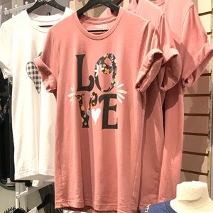 Love graphic tee